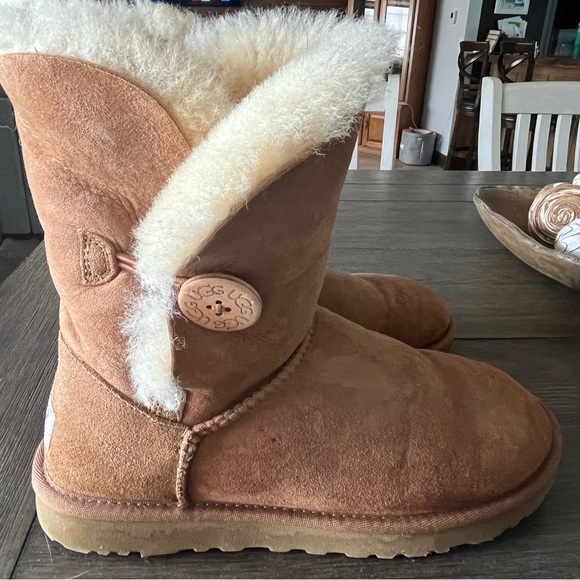 UGG Shoes - Uggs